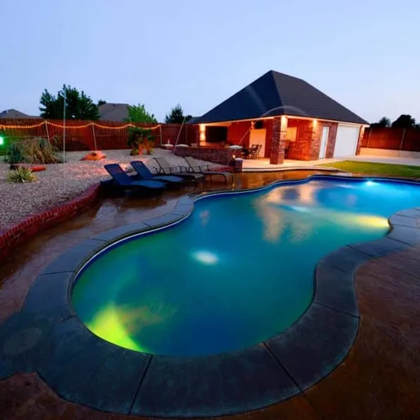 Fiberglass-Pools-768x432